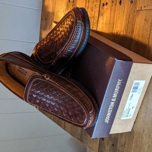 NWT Fowler Woven Venetian Mahogany Pull-Up Leather Loafer